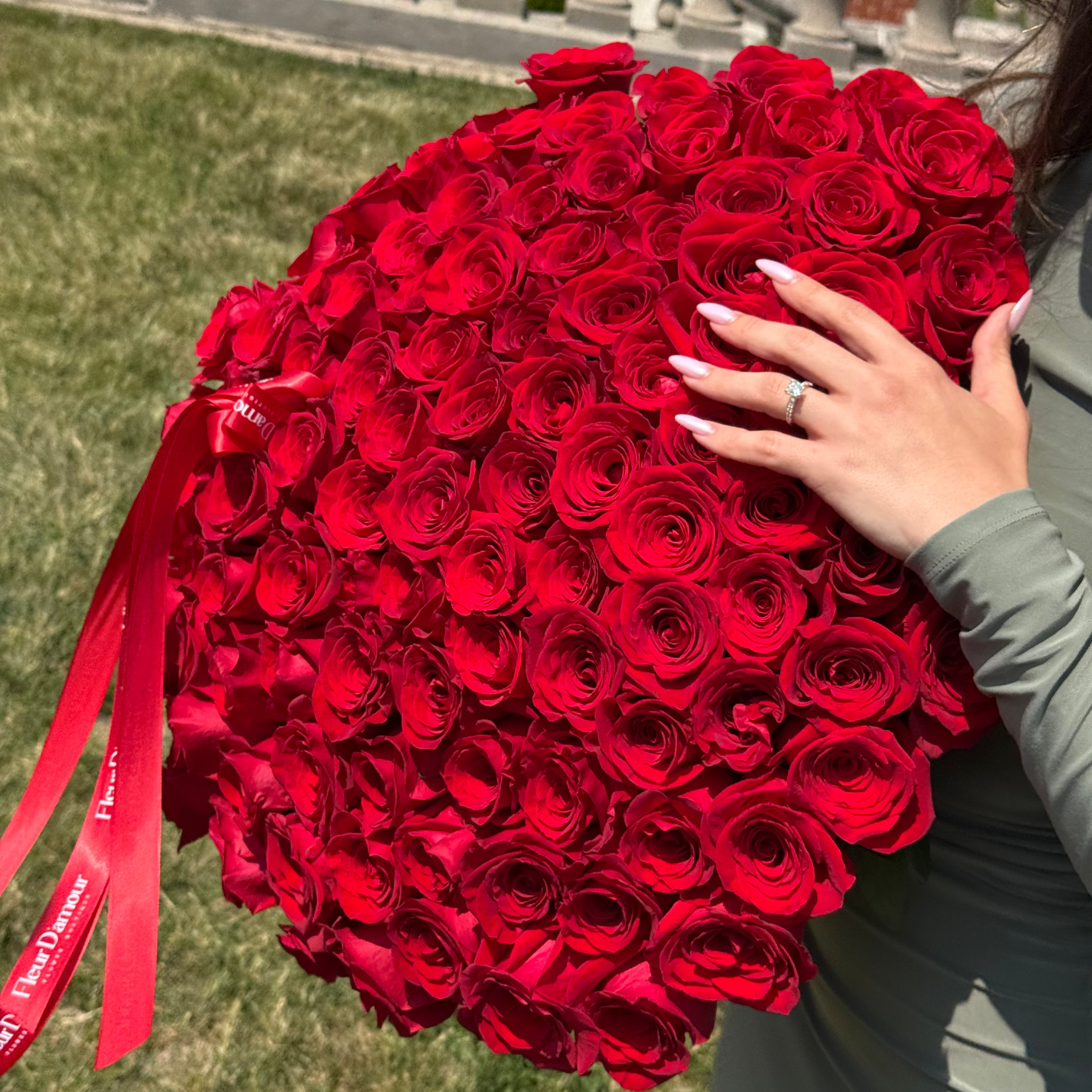 101 Luxury Long Stem Red Roses