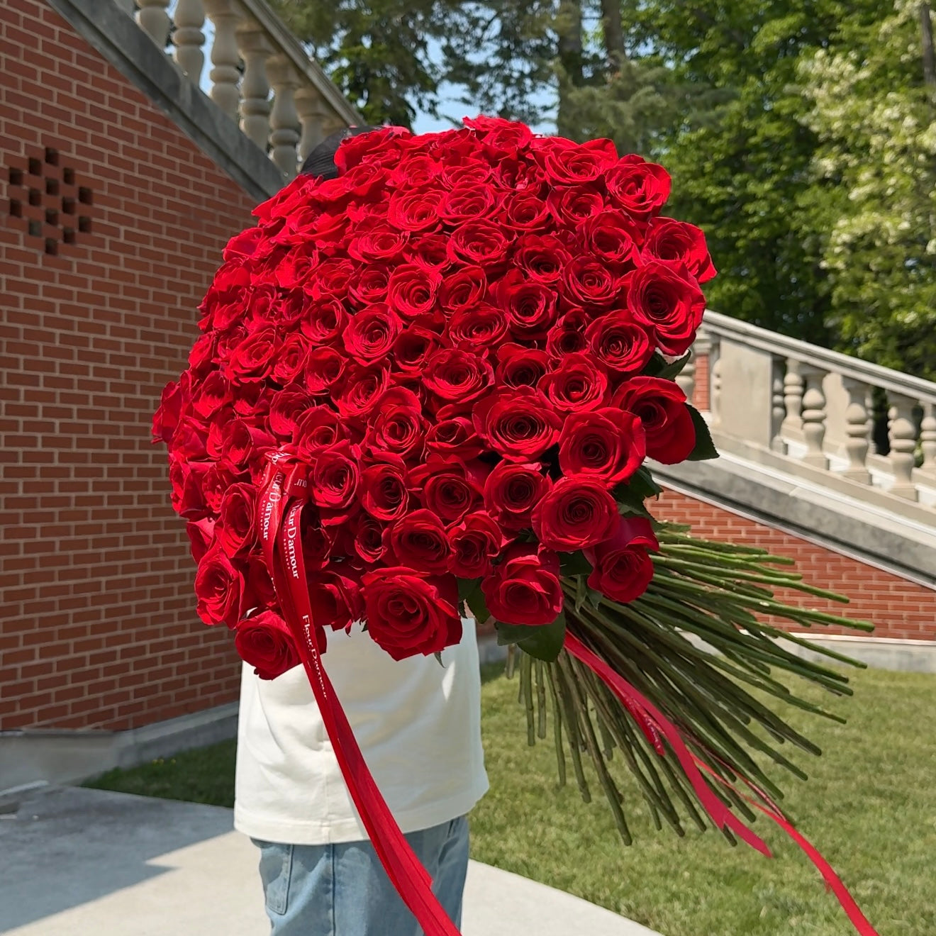 101 Luxury Long Stem Red Roses