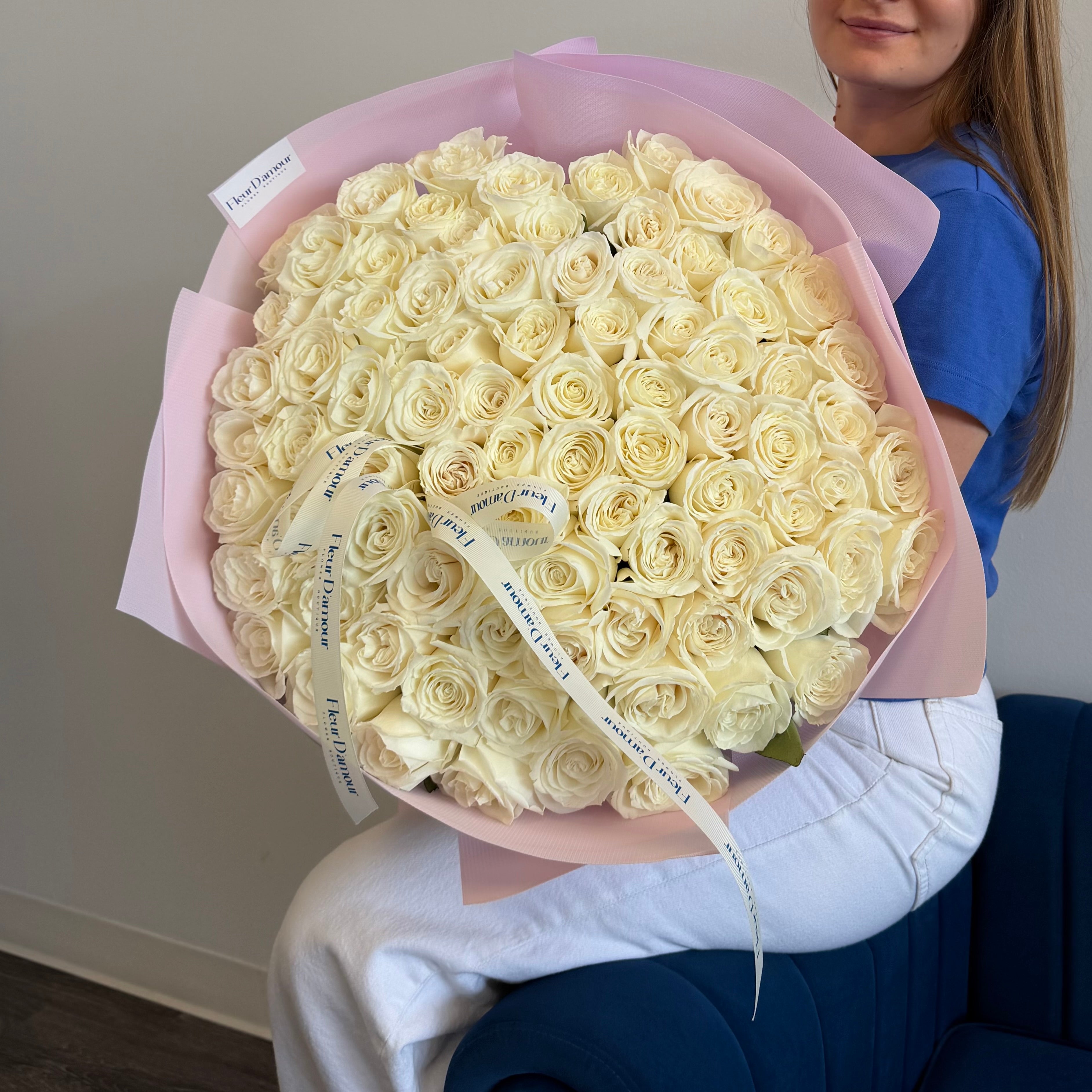81 White Roses bouquet buy in Chicago