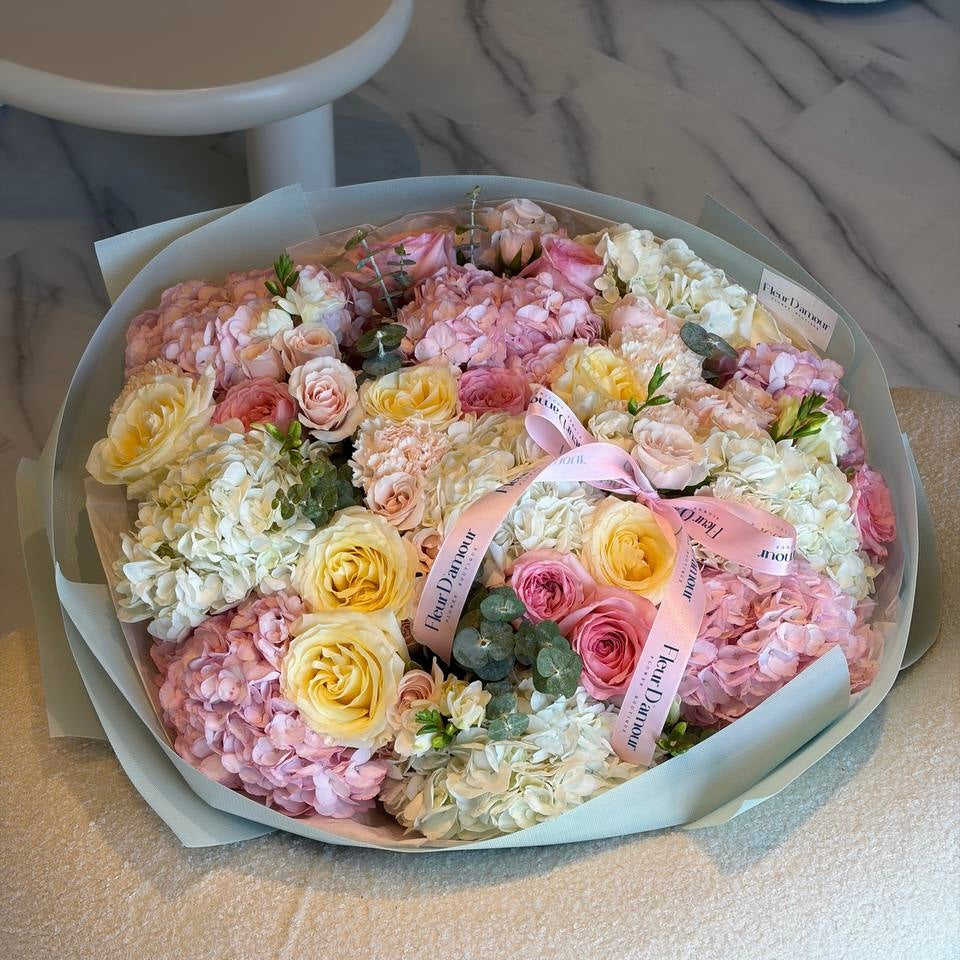 Peachy Love bouquet buy in Chicago