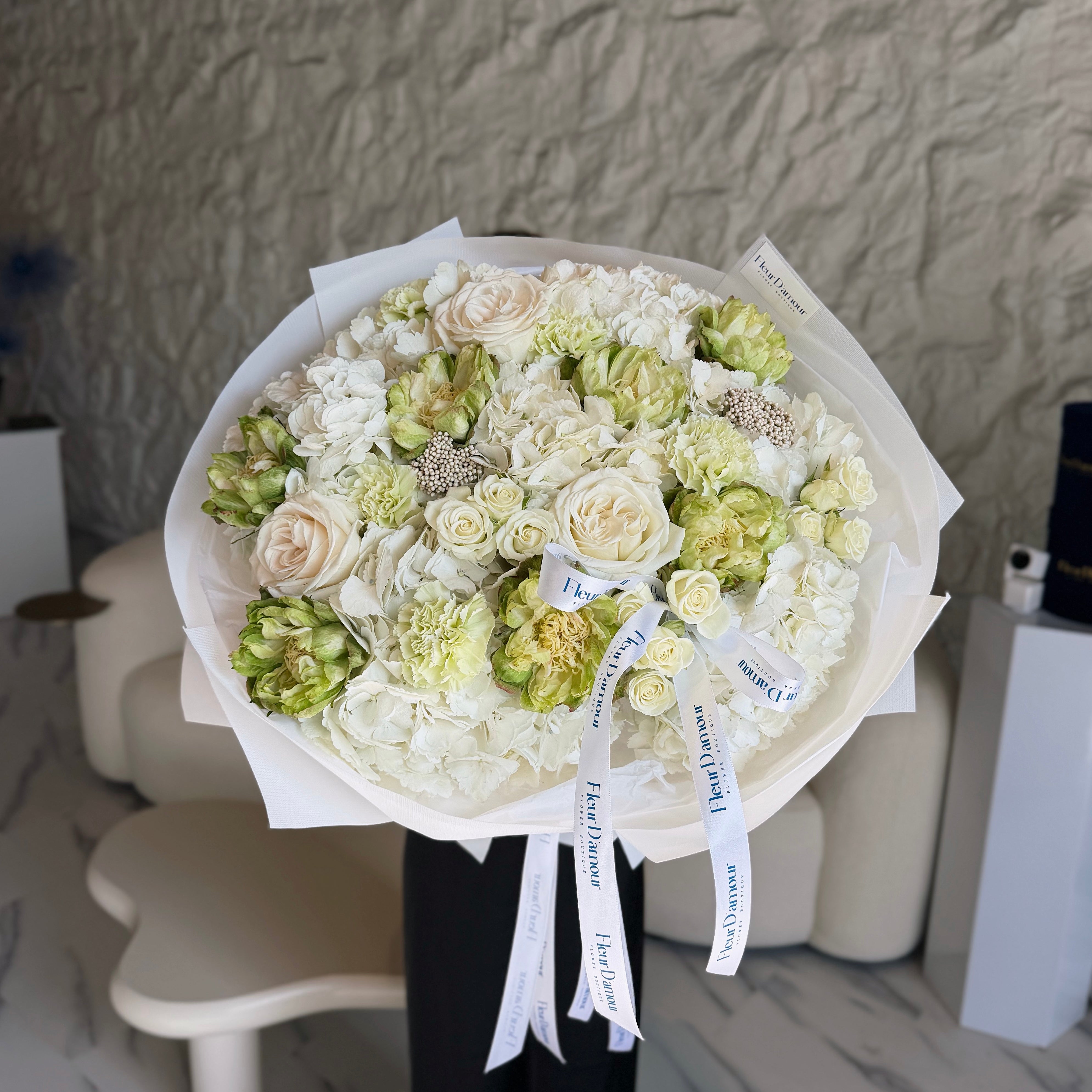 Ivory Garden Bouquet bouquet buy in Chicago